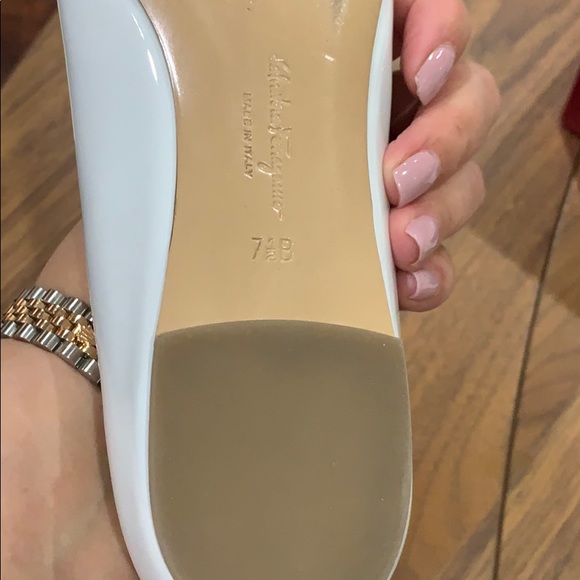 Salvatore Ferragamo shoes - Picture 3 of 5